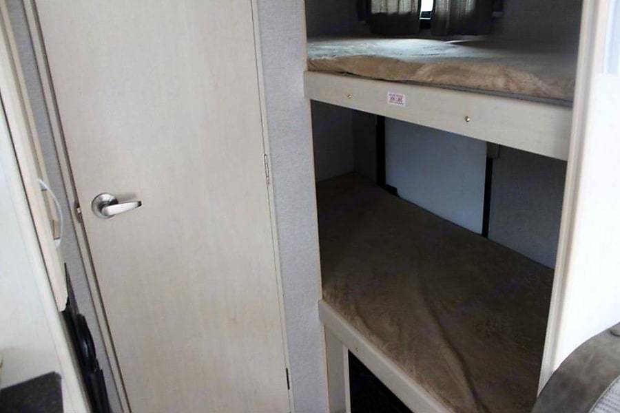 Photo 3 - 2019 Winnebago Travel Trailer rental photo 5