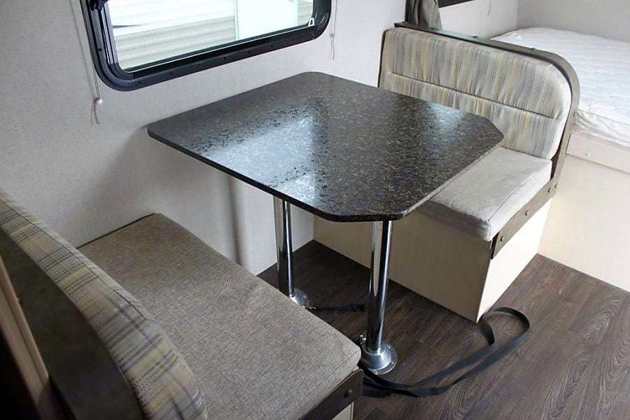 Photo 9 - 2019 Winnebago Travel Trailer rental photo 11