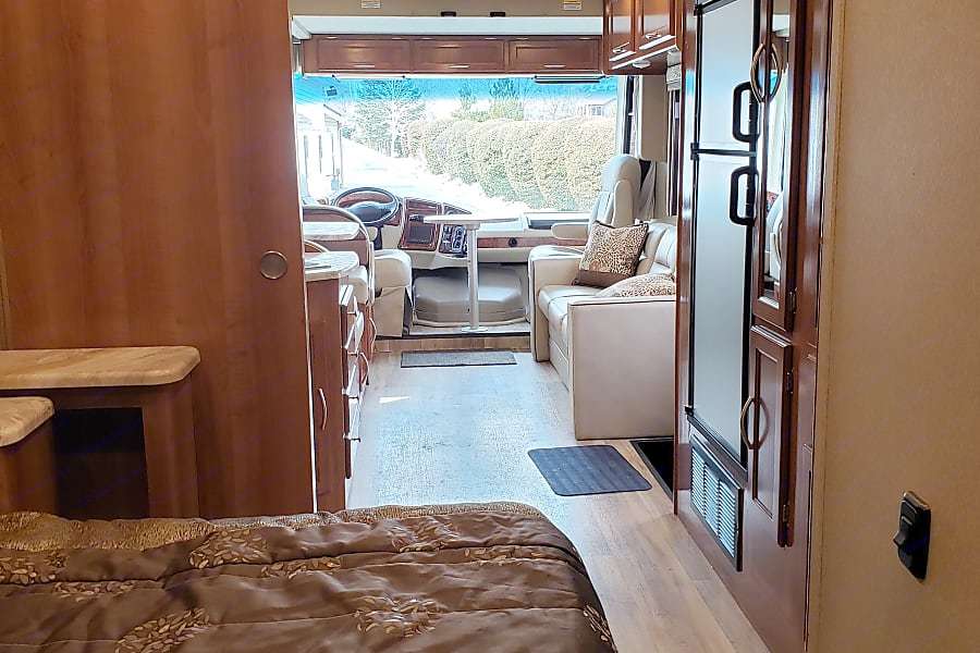 Photo 4 - 2018 Coachmen Class A Motorhome rental photo 6