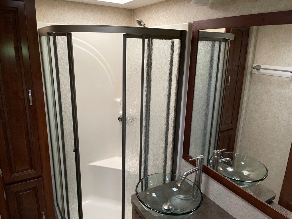 Photo 4 - 2013 Georgetown Class A Motorhome rental photo 6