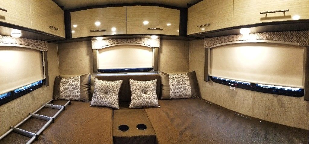 Photo 1 - 2020 Thor Motor Coach Class A Motorhome rental photo 3