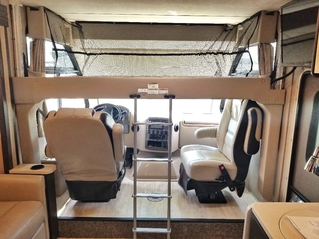 Photo 6 - 2020 Thor Motor Coach Class A Motorhome rental photo 8