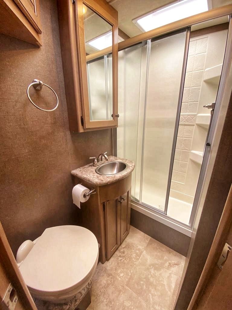 Photo 1 - 2018 Thor Motor Coach Class A Motorhome rental photo 3