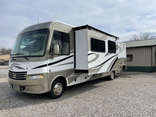 2013 Thor Daybreak 34BD Class A Motorhome for rent in Seymour, IN