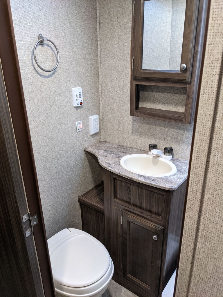 Photo 2 - 2019 Coachmen Travel Trailer rental photo 4