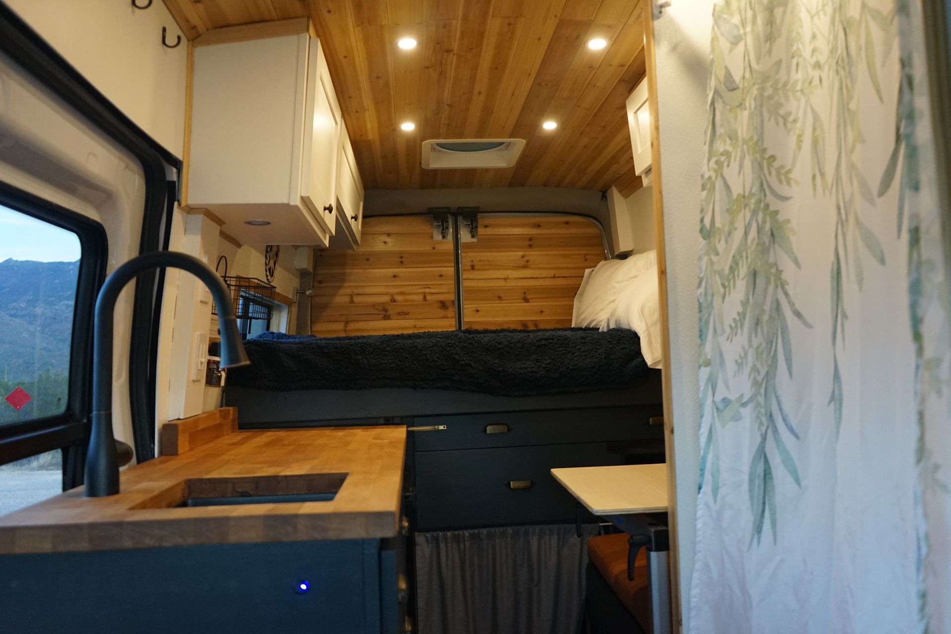 Photo 2 - 2017 Ford Other rental photo 4