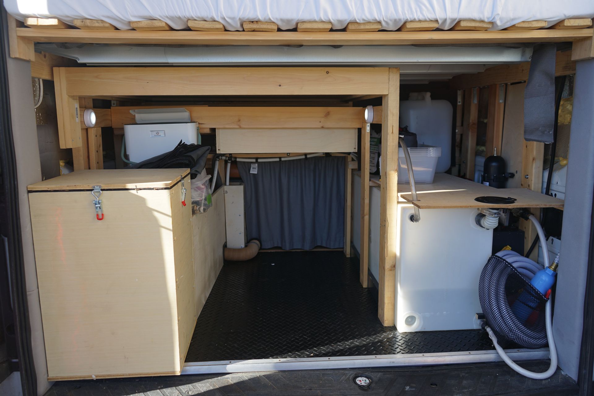 Photo 24 - 2017 Ford Other rental photo 26