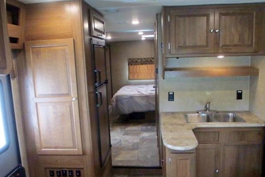 Photo 6 - 2016 Coachmen Class C Motorhome rental photo 8