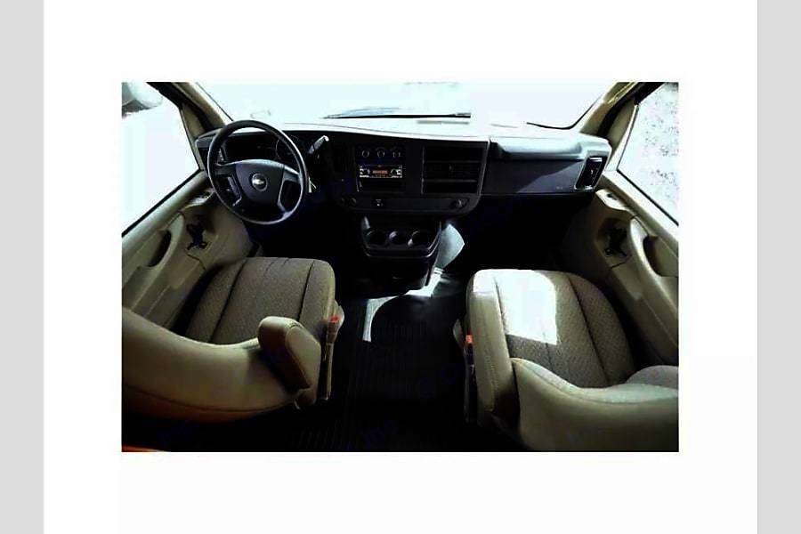 Photo 9 - 2014 Coachmen Class C Motorhome rental photo 11