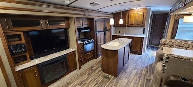 Photo 17 - 2017 Keystone Travel Trailer rental photo 19