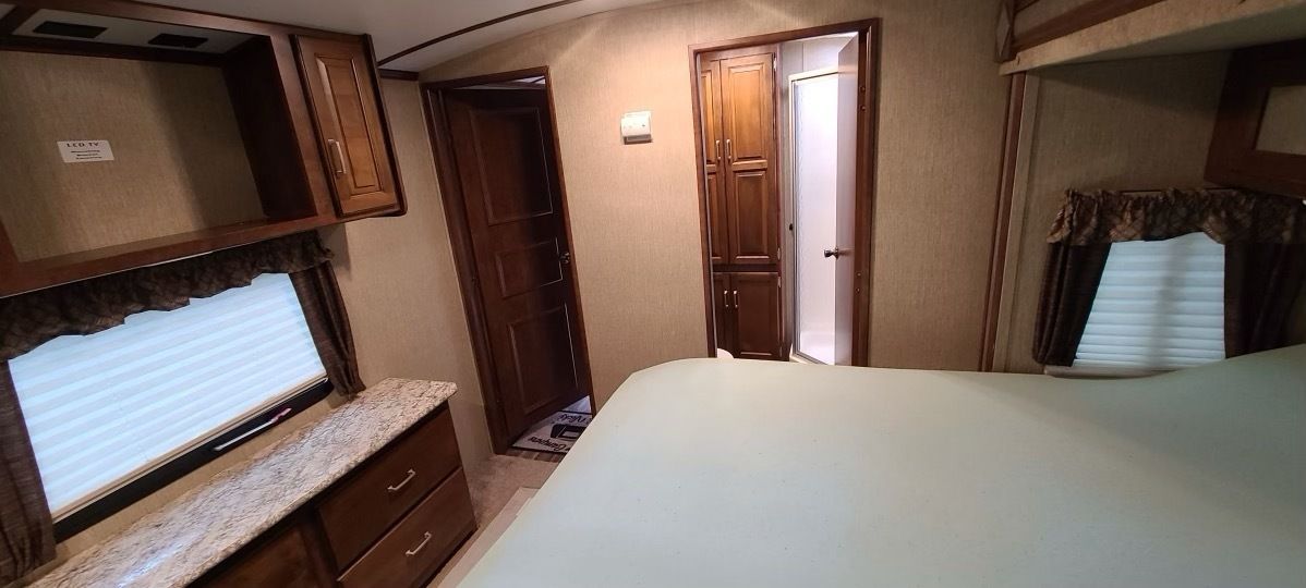 Photo 20 - 2017 Keystone Travel Trailer rental photo 22