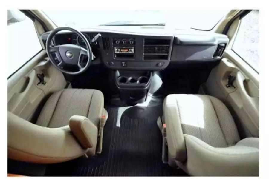 Photo 10 - 2012 Coachmen Class C Motorhome rental photo 12
