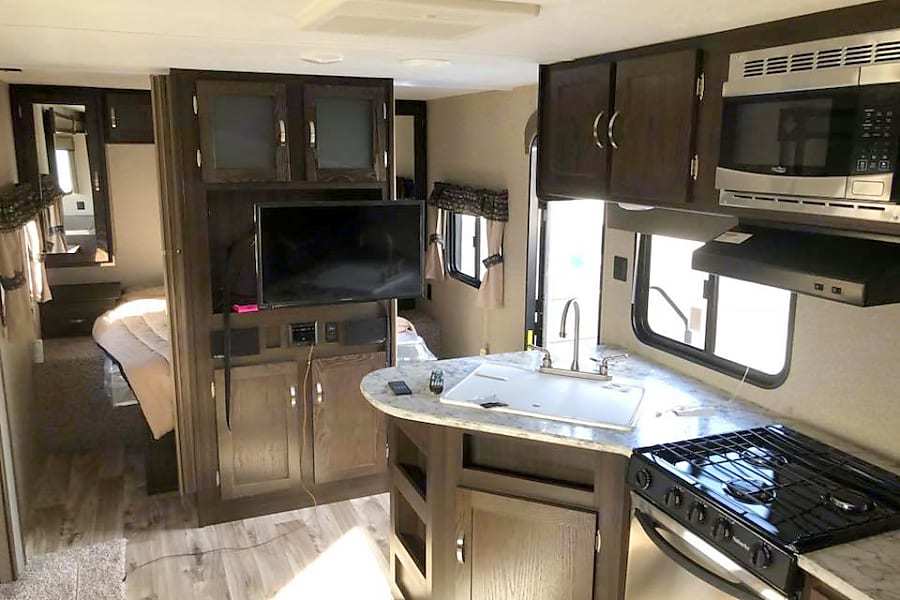 Photo 4 - 2018 Keystone Travel Trailer rental photo 6