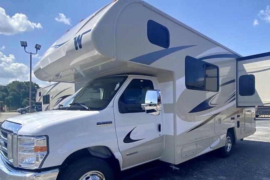 Photo 0 - 2020 Winnebago Class A Motorhome rental photo 2