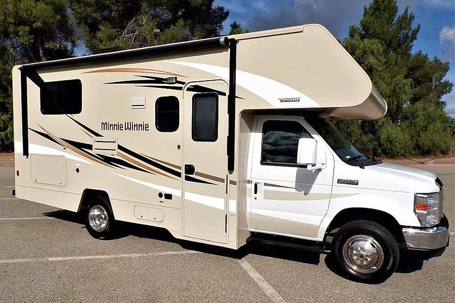 Photo 12 - 2020 Winnebago Class A Motorhome rental photo 14