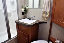 Photo 10 thumbnail 12