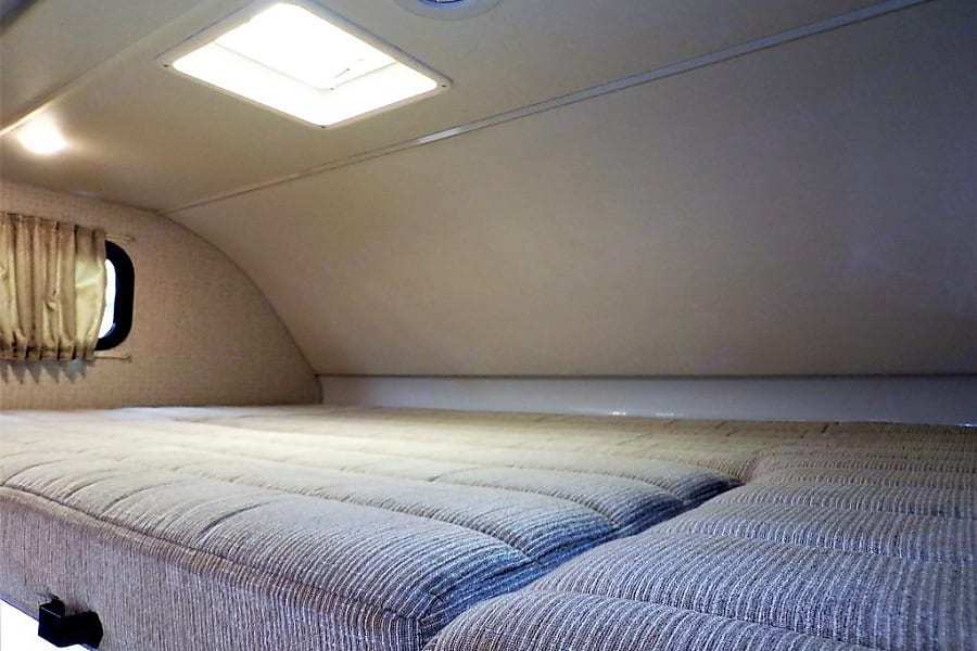 Photo 15 - 2018 Winnebago Class C Motorhome rental photo 17