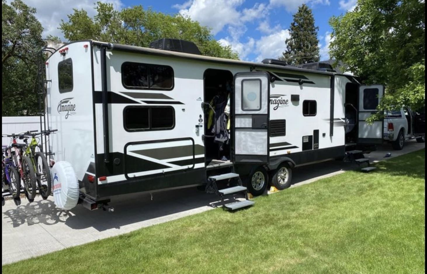 Photo 10 - 2019 Grand Design Travel Trailer rental photo 12