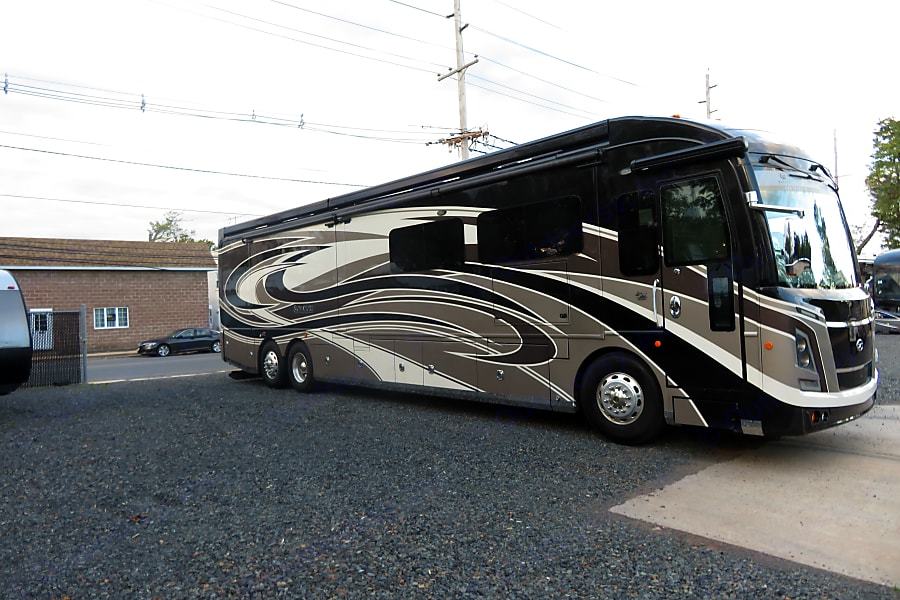Photo 0 - 2019 Monaco Class A Motorhome rental photo 2