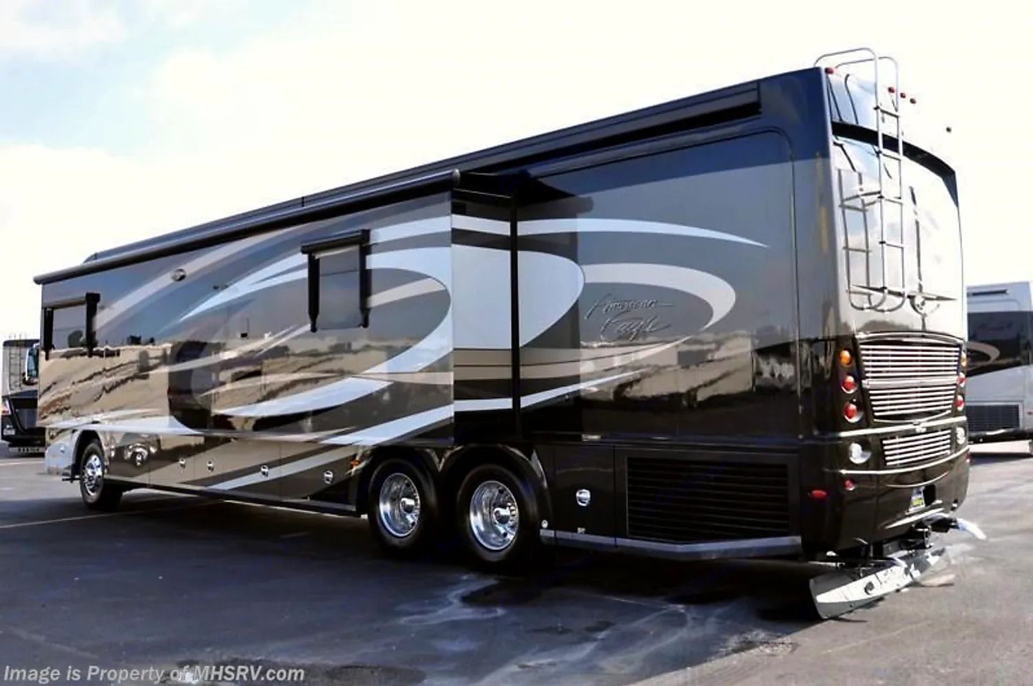 Photo 22 - 2019 Monaco Class A Motorhome rental photo 28