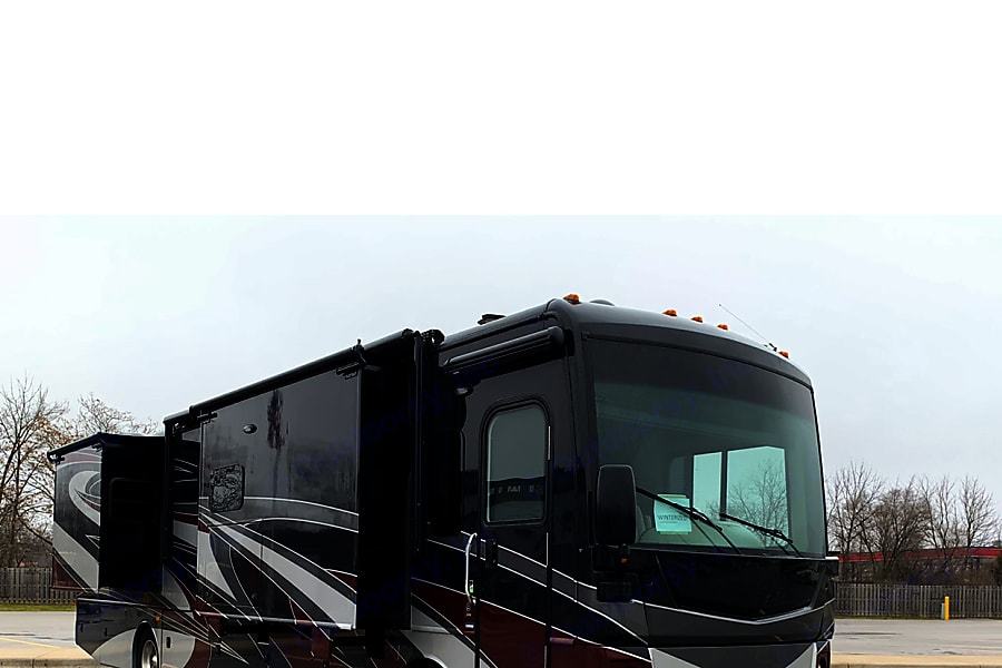 Photo 1 - 2019 Fleetwood Rv Class A Motorhome rental photo 3