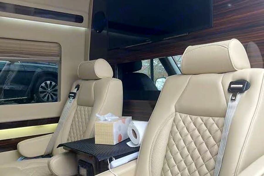 Photo 4 - 2016 Mercedes-Benz Other rental photo 6