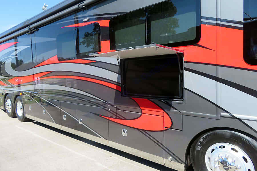 Photo 4 - 2019 Monaco Class A Motorhome rental photo 6
