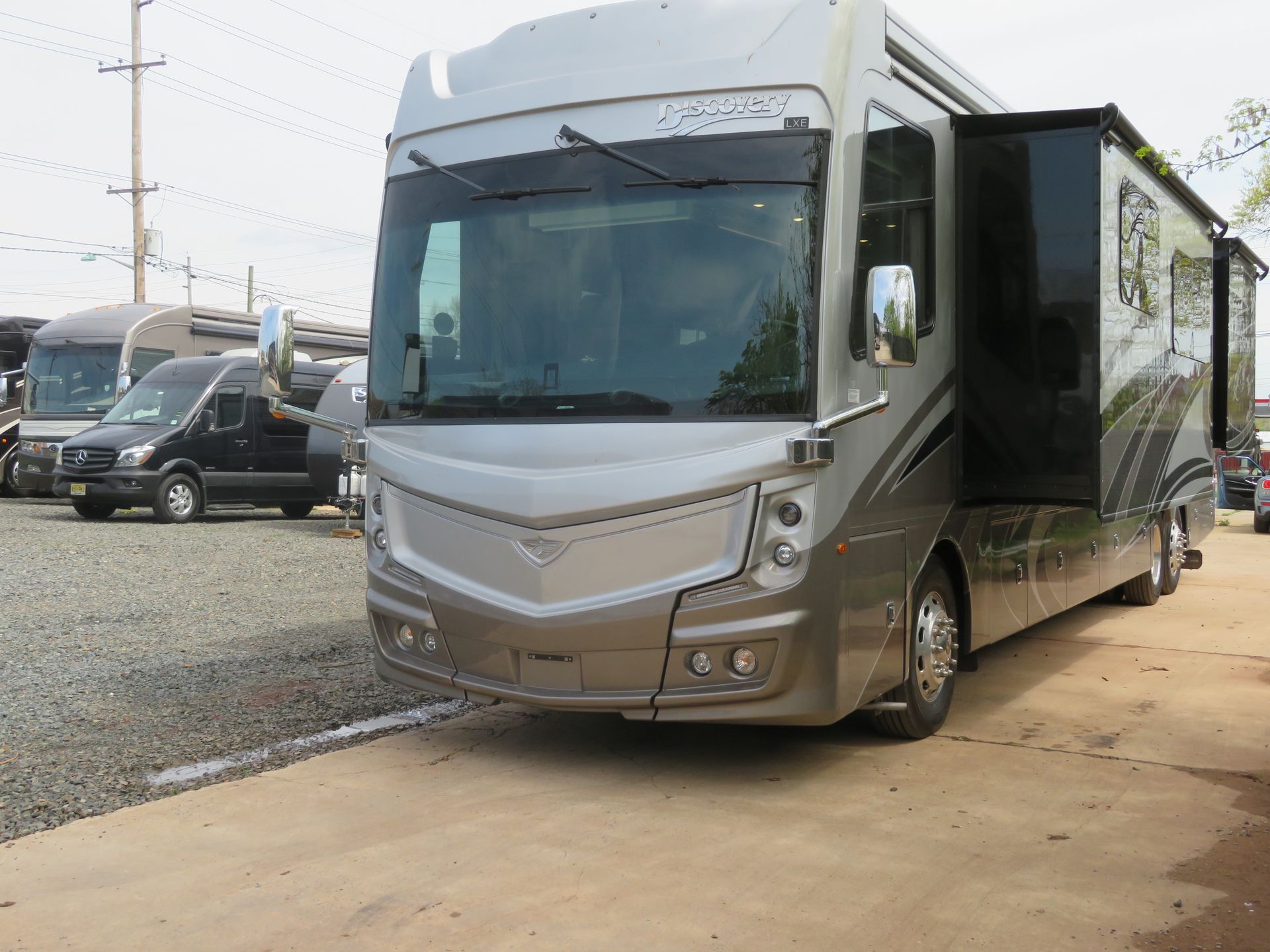 Photo 13 - 2022 Fleetwood Rv Class A Motorhome rental photo 18