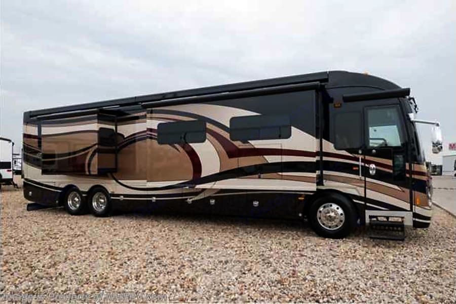 Photo 0 - 2021 American Coach Class A Motorhome rental photo 2