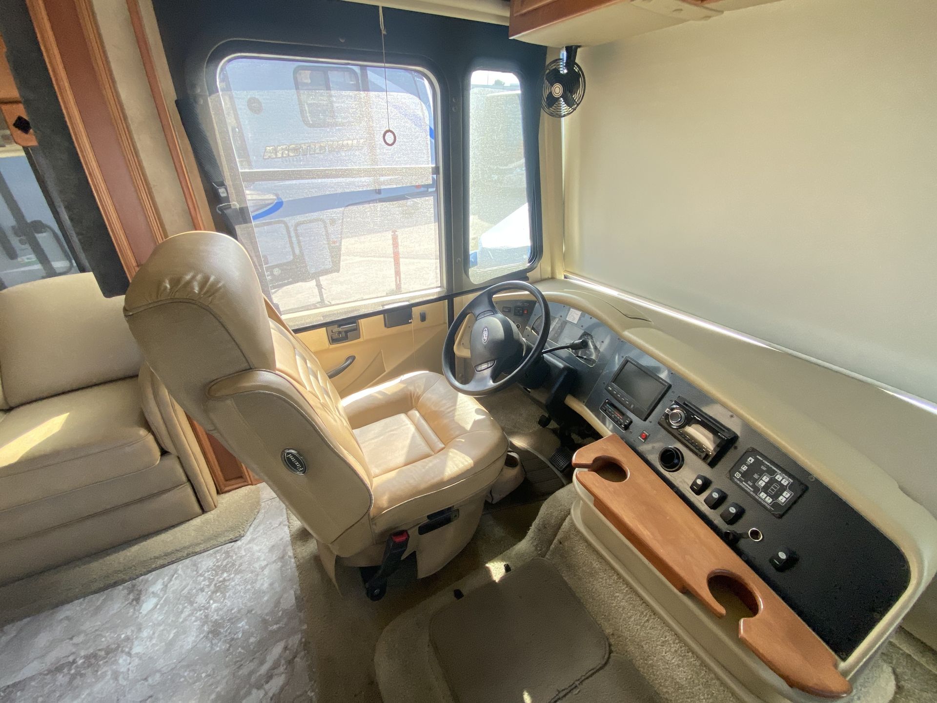 Photo 25 - 2009 Tiffin Motorhomes Class A Motorhome rental photo 25