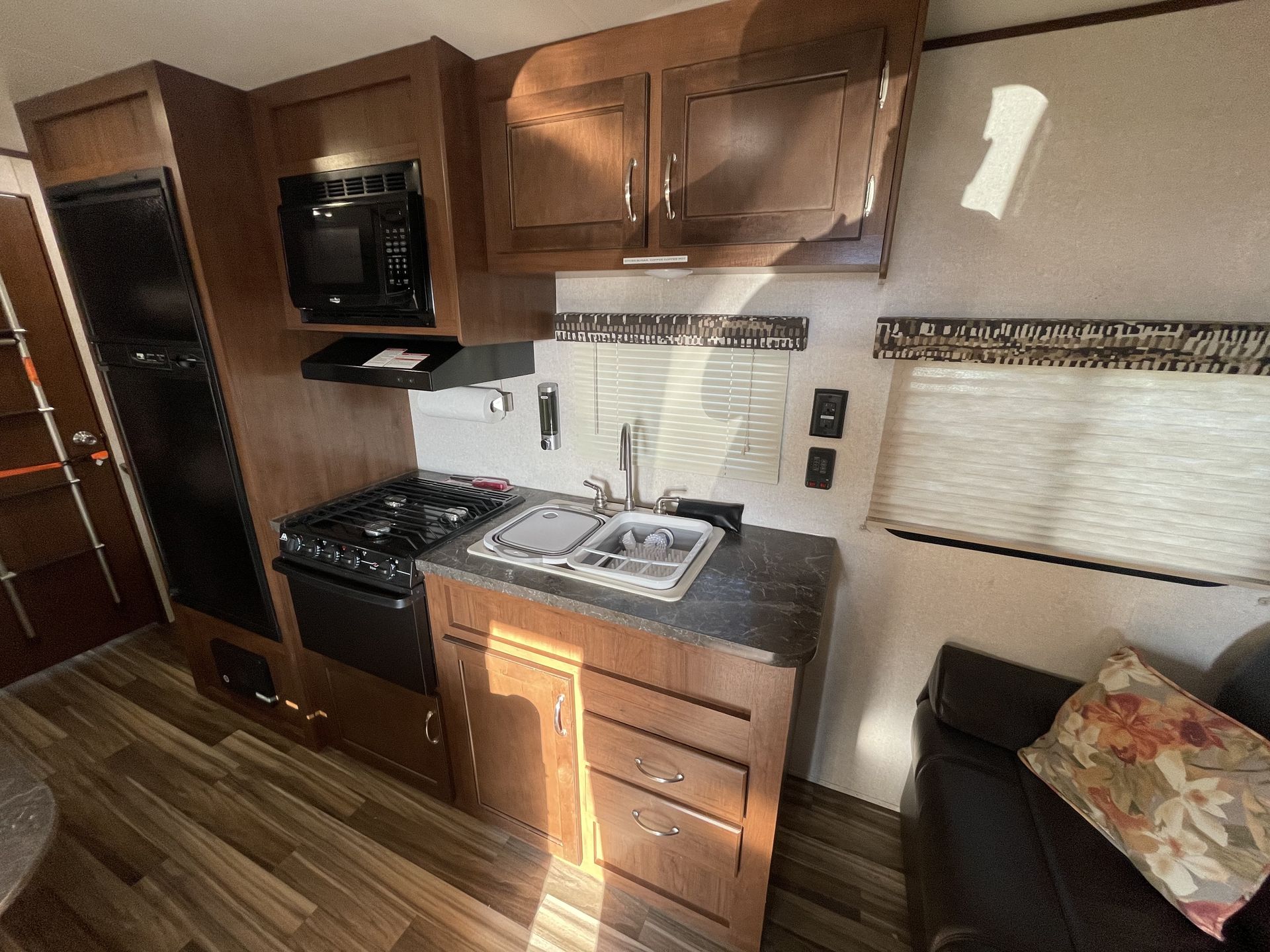 Photo 17 - 2017 Jayco Travel Trailer rental photo 19