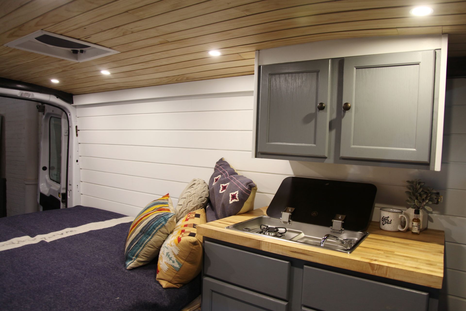 Photo 0 - 2020 Ford Other rental photo 3