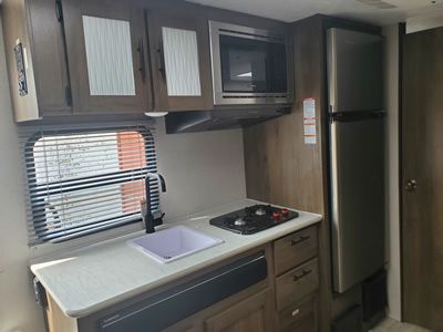 Photo 5 - 2020 Prime Time Travel Trailer rental photo 7