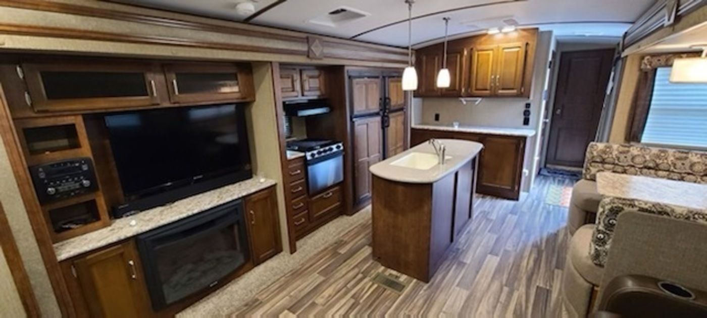 Photo 19 - 2017 Keystone Travel Trailer rental photo 21