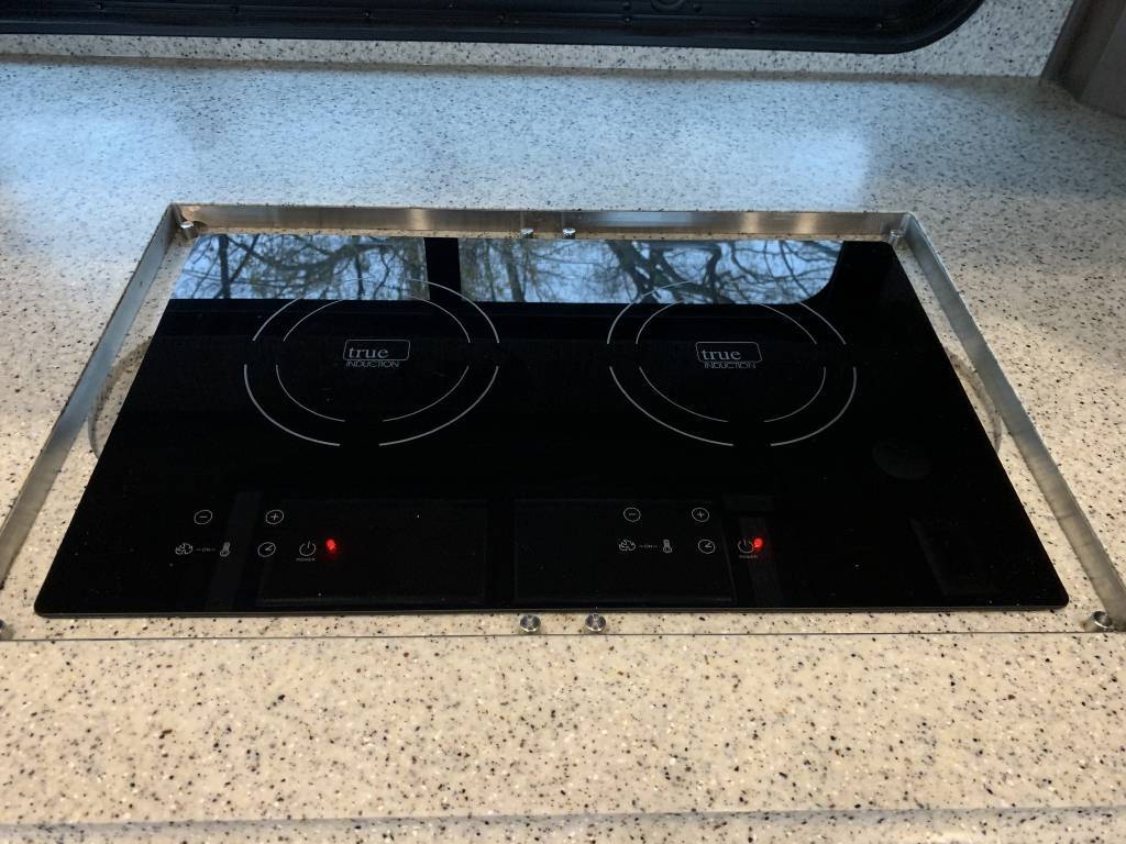 Photo 16 - 2020 Newmar Class A Motorhome rental photo 18