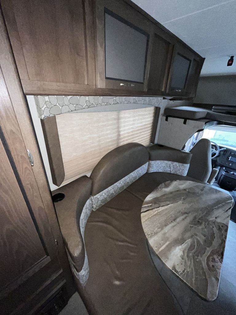 Photo 11 - 2019 Coachmen Class C Motorhome rental photo 14