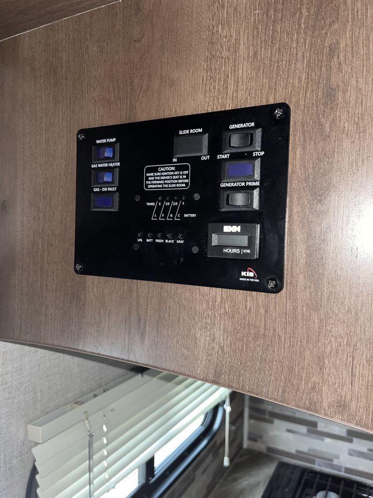 Photo 12 - 2019 Coachmen Class C Motorhome rental photo 15