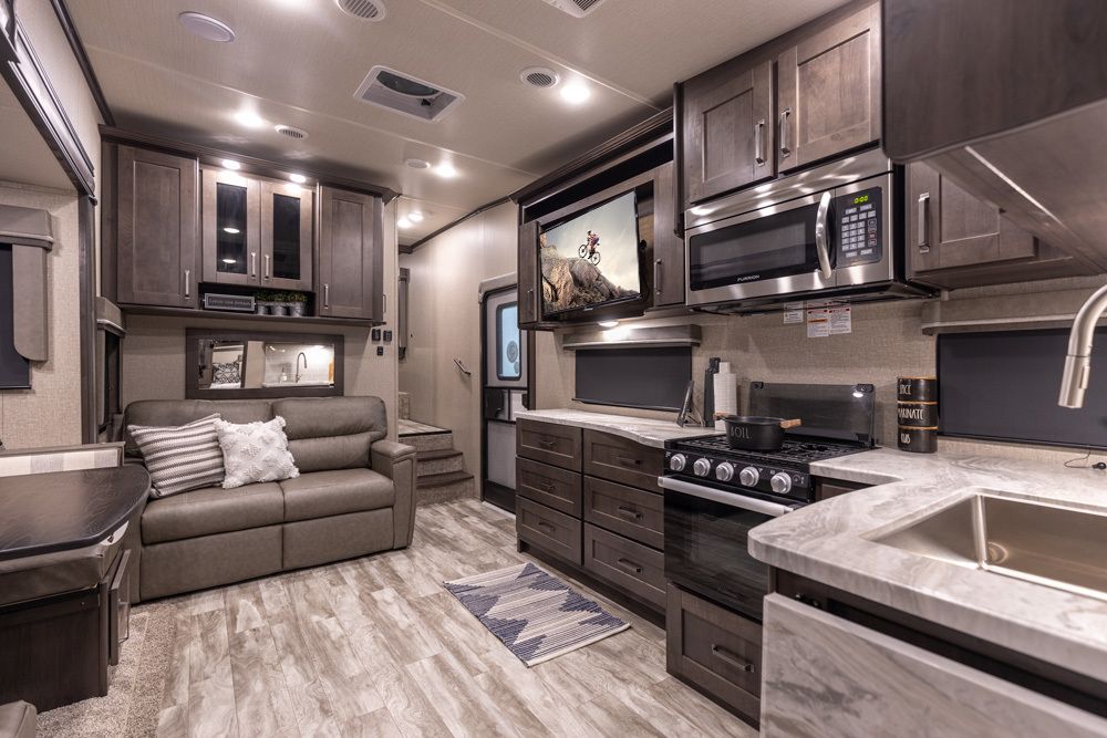 Photo 1 - 2022 Grand Design Fifth Wheel rental photo 3