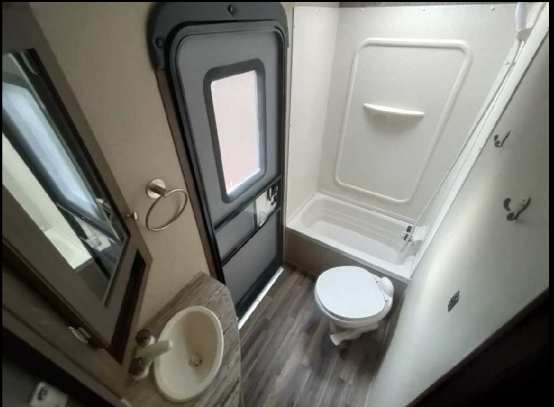 Photo 13 - 2015 Dutchman Travel Trailer rental photo 15