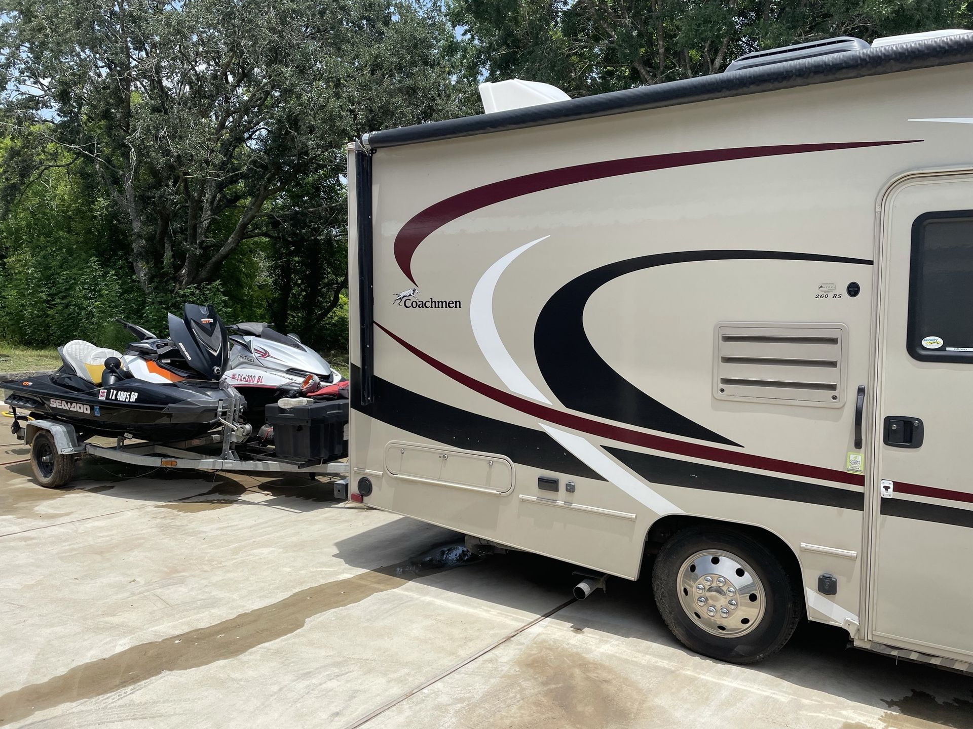 Photo 0 - 2020 Coachmen Class C Motorhome rental photo 6