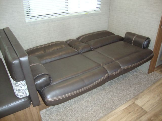 Photo 7 - 2020 Dutchmen Travel Trailer rental photo 9