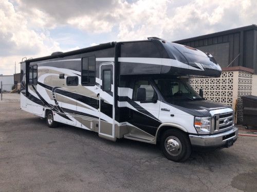 Photo 0 - 2020 Coachmen Class C Motorhome rental photo 2