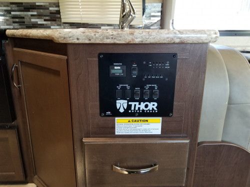2020 Thor FOUR WINDS 26B Class C Motorhome for rent in Zionsville, IN