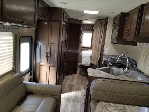 Photo 10 - 2020 Thor Class C Motorhome rental photo 12