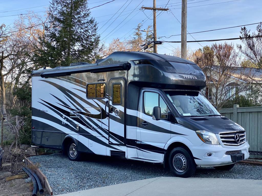 Photo 2 - 2018 Tiffin Motorhomes Class C Motorhome rental photo 4