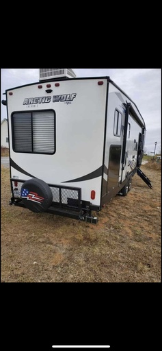 2020 Forest River Cherokee Arctic Wolf 315TBH8 Fifth Wheel for rent in Vesuvius, VA