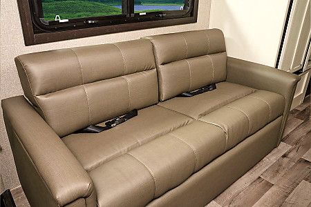 Photo 3 - 2021 Jayco Class C Motorhome rental photo 5
