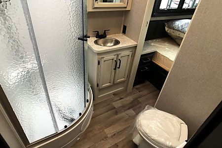 Photo 6 - 2021 Jayco Class C Motorhome rental photo 8
