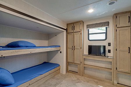 Photo 7 - 2021 Palomino Travel Trailer rental photo 9