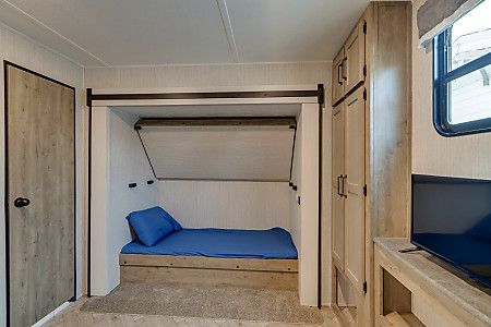 Photo 11 - 2021 Palomino Travel Trailer rental photo 13